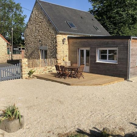Charmante Maison De Campagne En Pierres Et Bois Sartilly-Baie-Bocage المظهر الخارجي الصورة